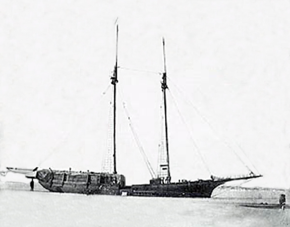 Whaling Schooner A. T. Gifford Stuck In Ice - www.WhalingCity.net